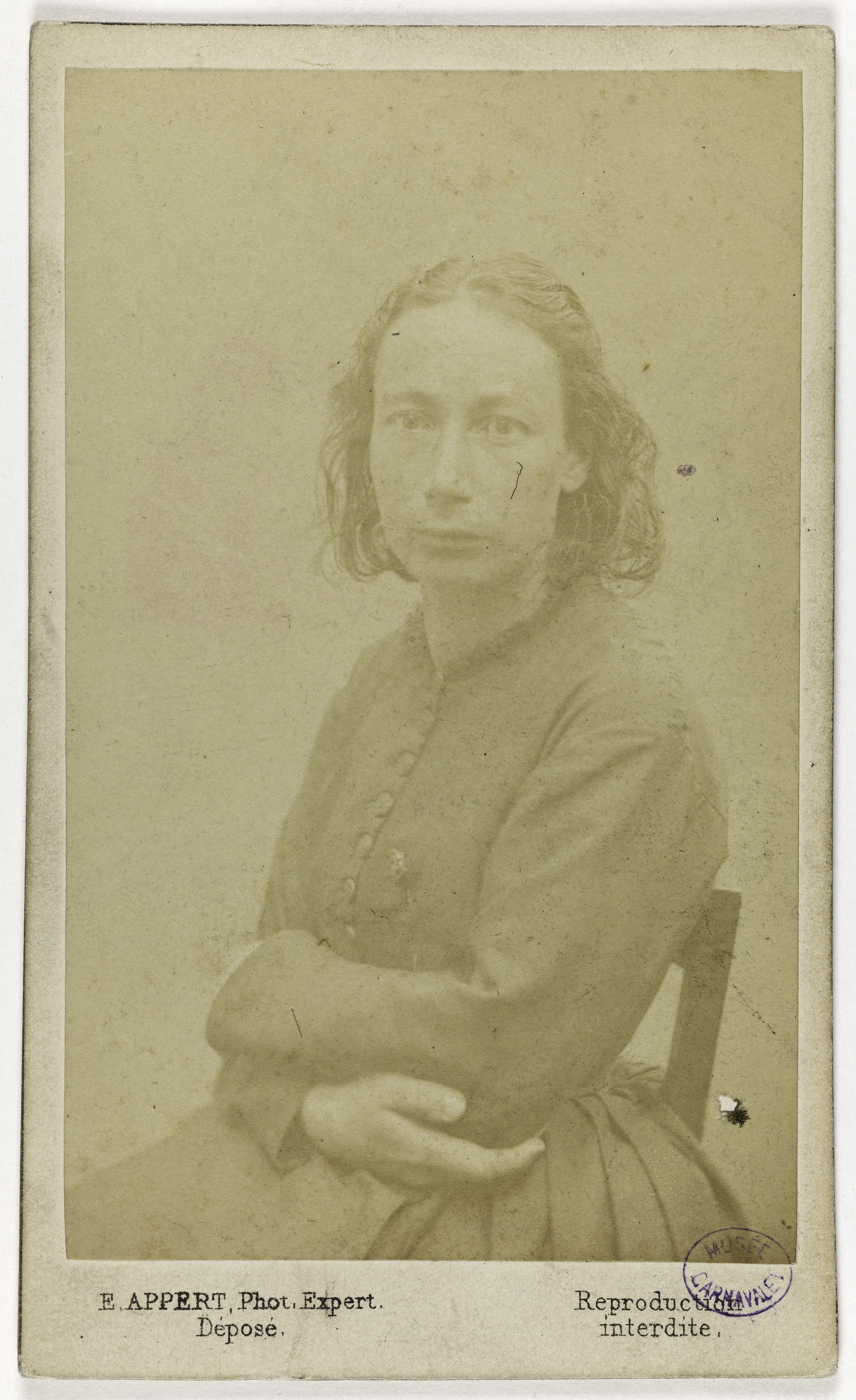 Ernest Charles Appert, Portrait de Louise Michel (1830-1905), pendant la Commune de Paris 1871.