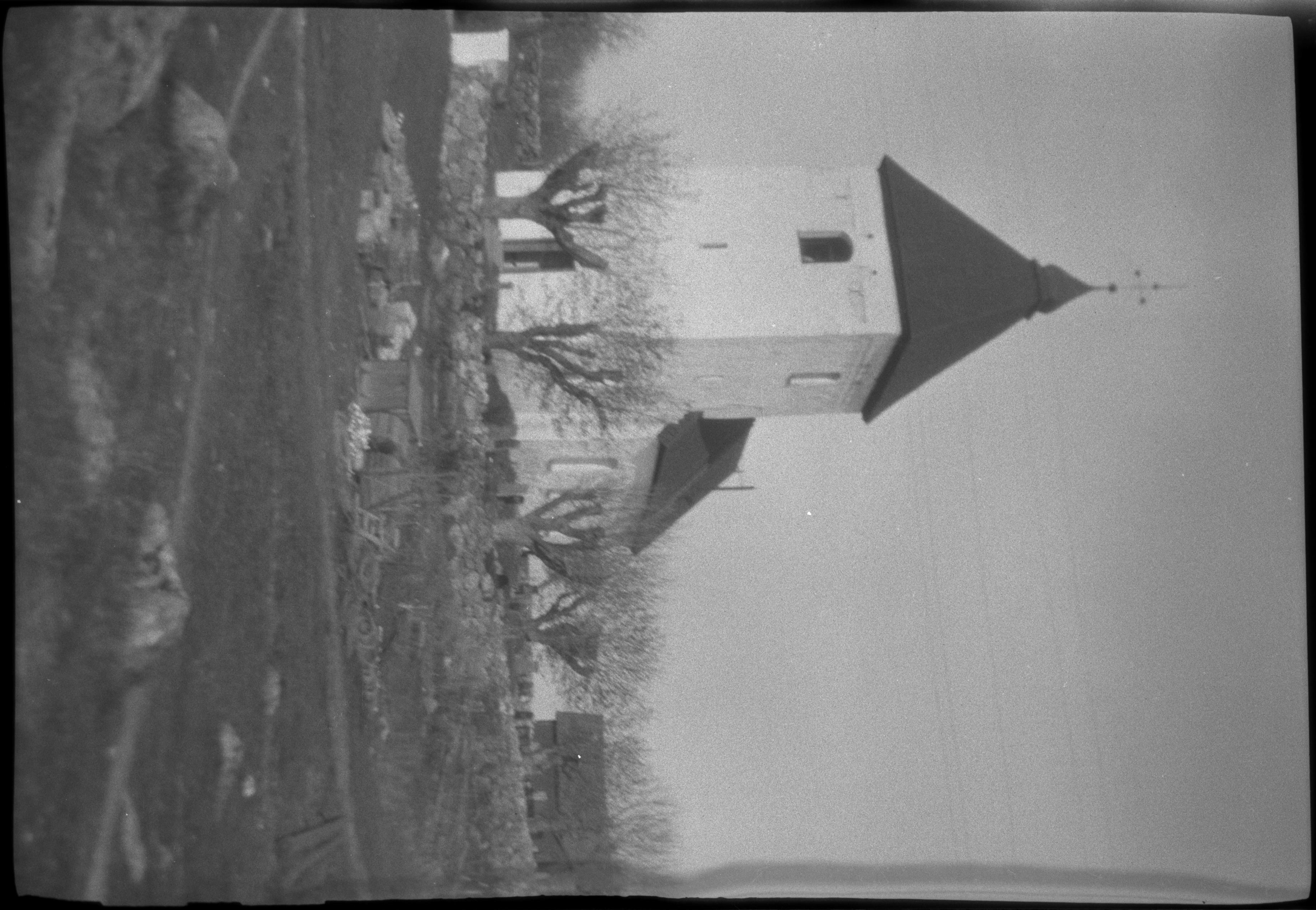 Berit Wallenberg, Adelsö kyrka