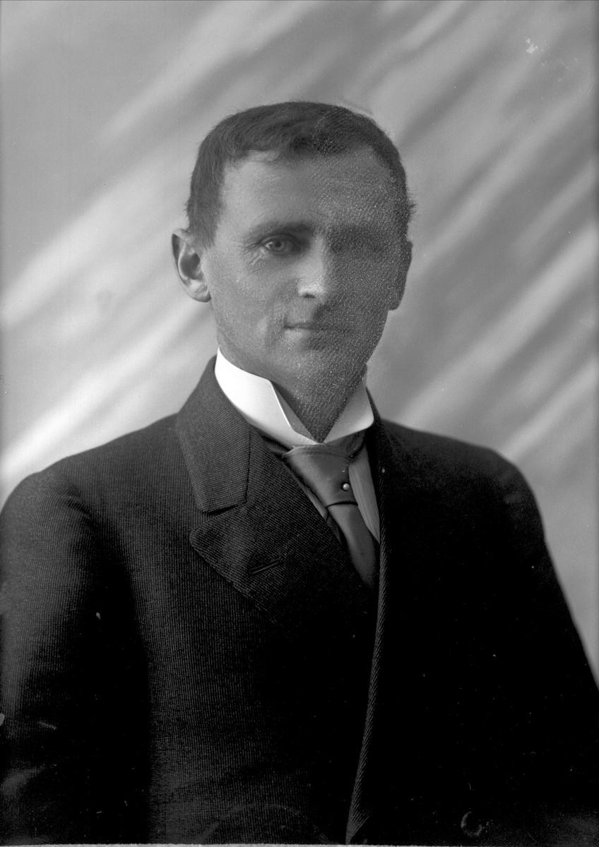 Gustav Borgen, NFB.09580