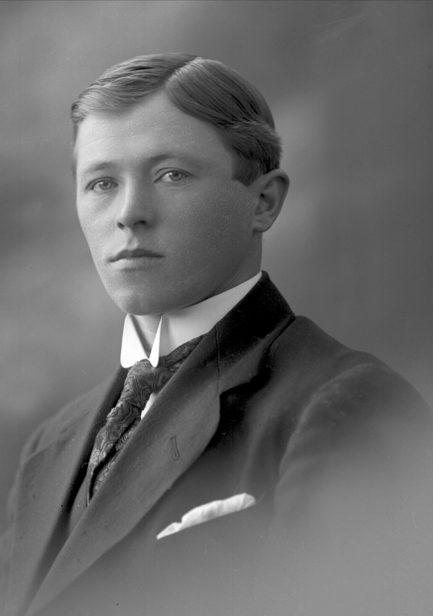 Gustav Borgen, NFB.37449