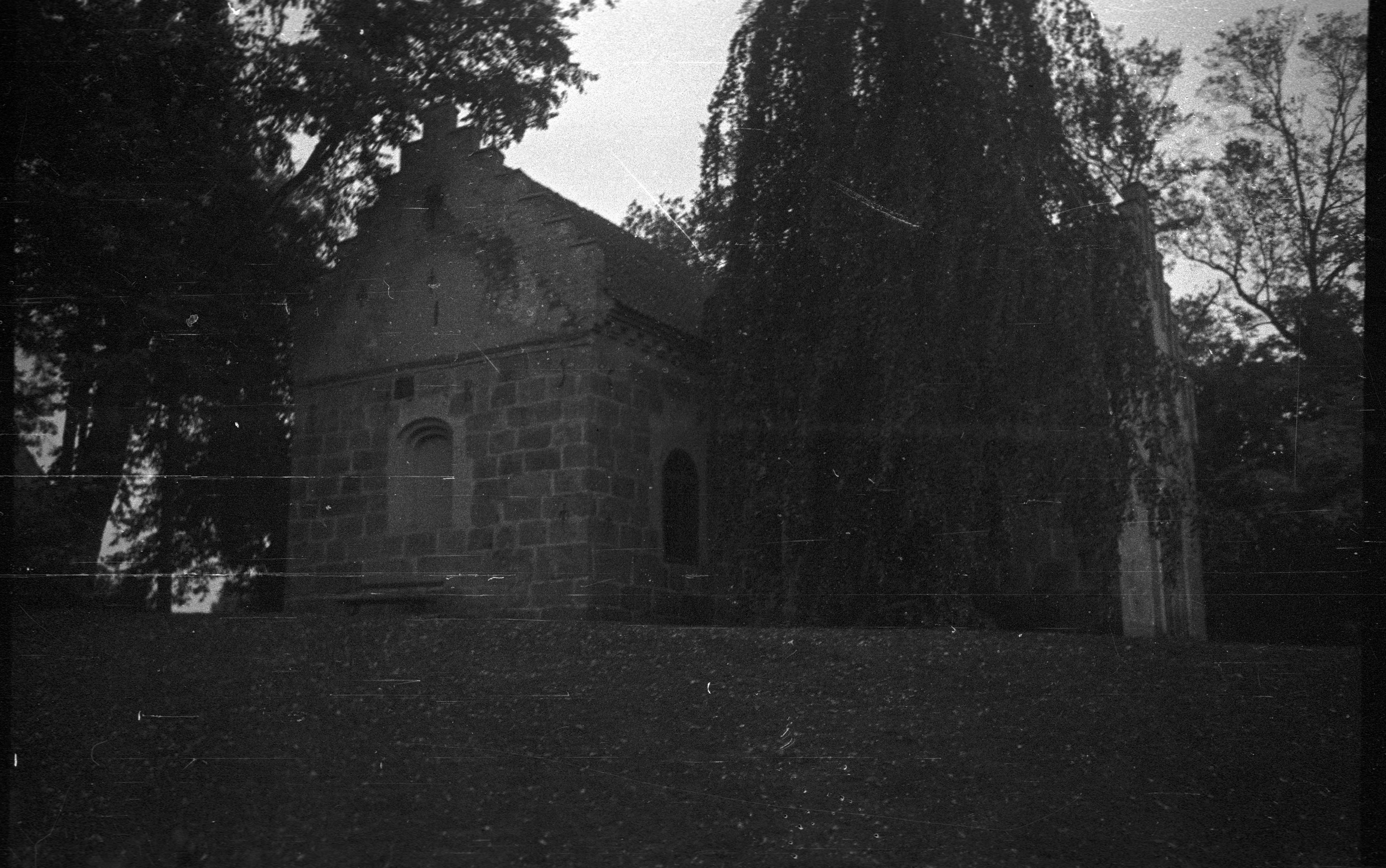 Berit Wallenberg, Trollenäs, Näs kyrka