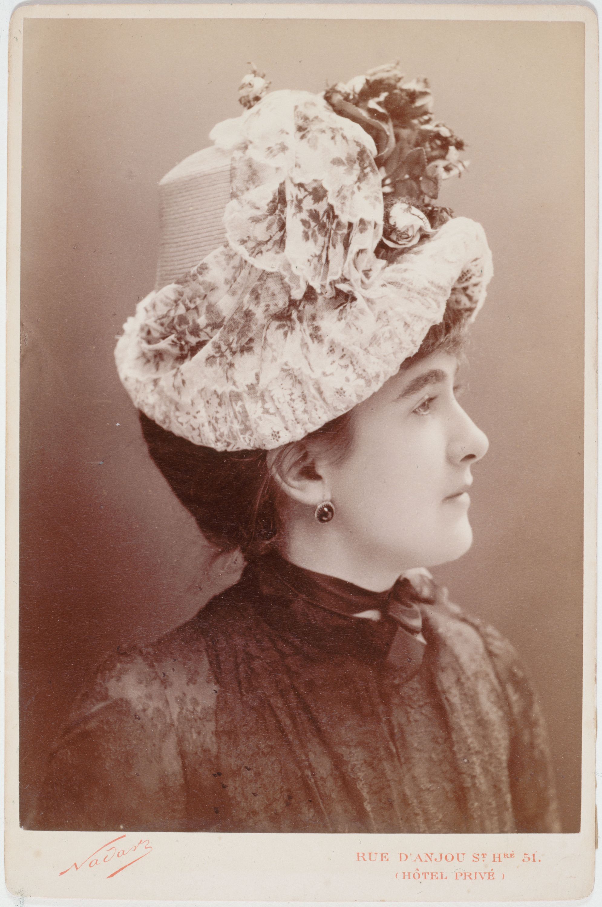 Atelier Nadar, Portrait d'Emilie Kropp, dite Lowe, actrice