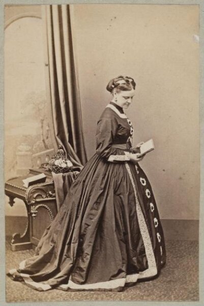 Unknown, Carte-de-visite photographs (480). Four photographs  are dry-mounted to each sheet (120).