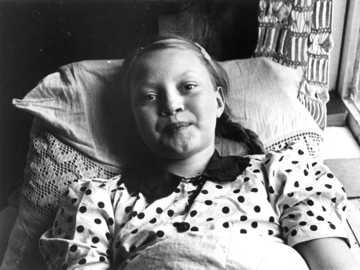 Anna Grostøl, Portrett av Anna Oline Nøkland, 11 år.