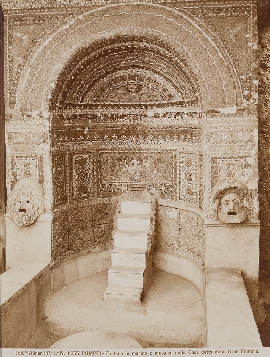 Fratelli Alinari, Brunnen aus Marmor und Mosaik, Casa della Fontana Grande, Pompeji