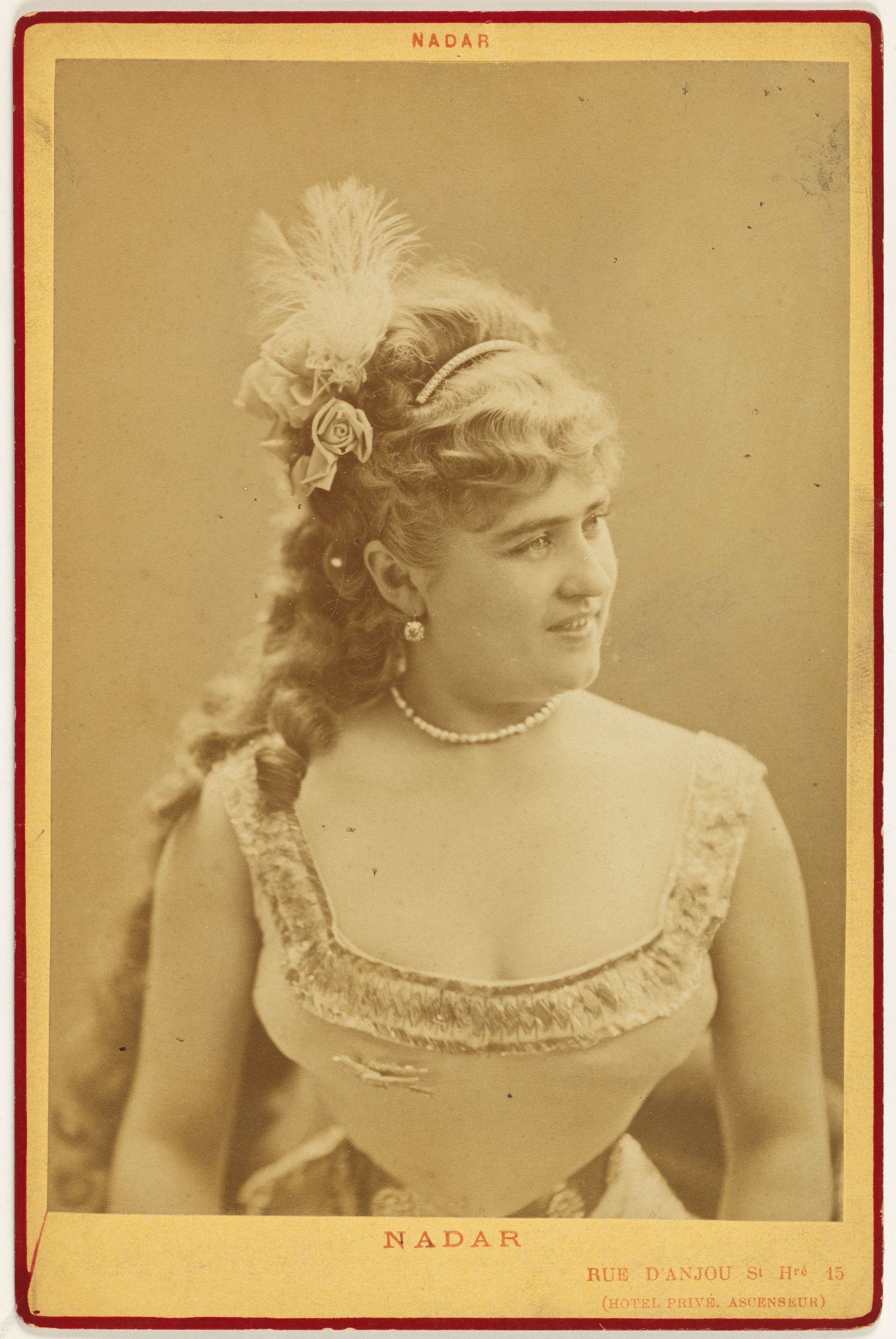 Atelier Nadar, Portrait d'Angèle, épouse Albert Lambert, actrice