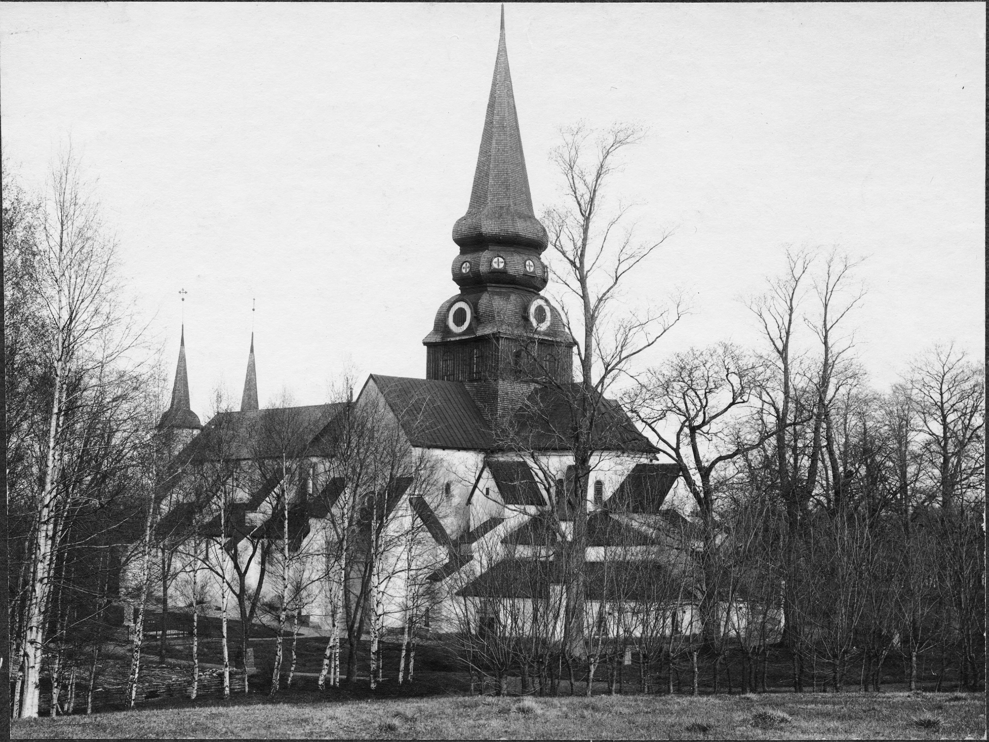 Gustaf Ewald, Varnhems klosterkyrka