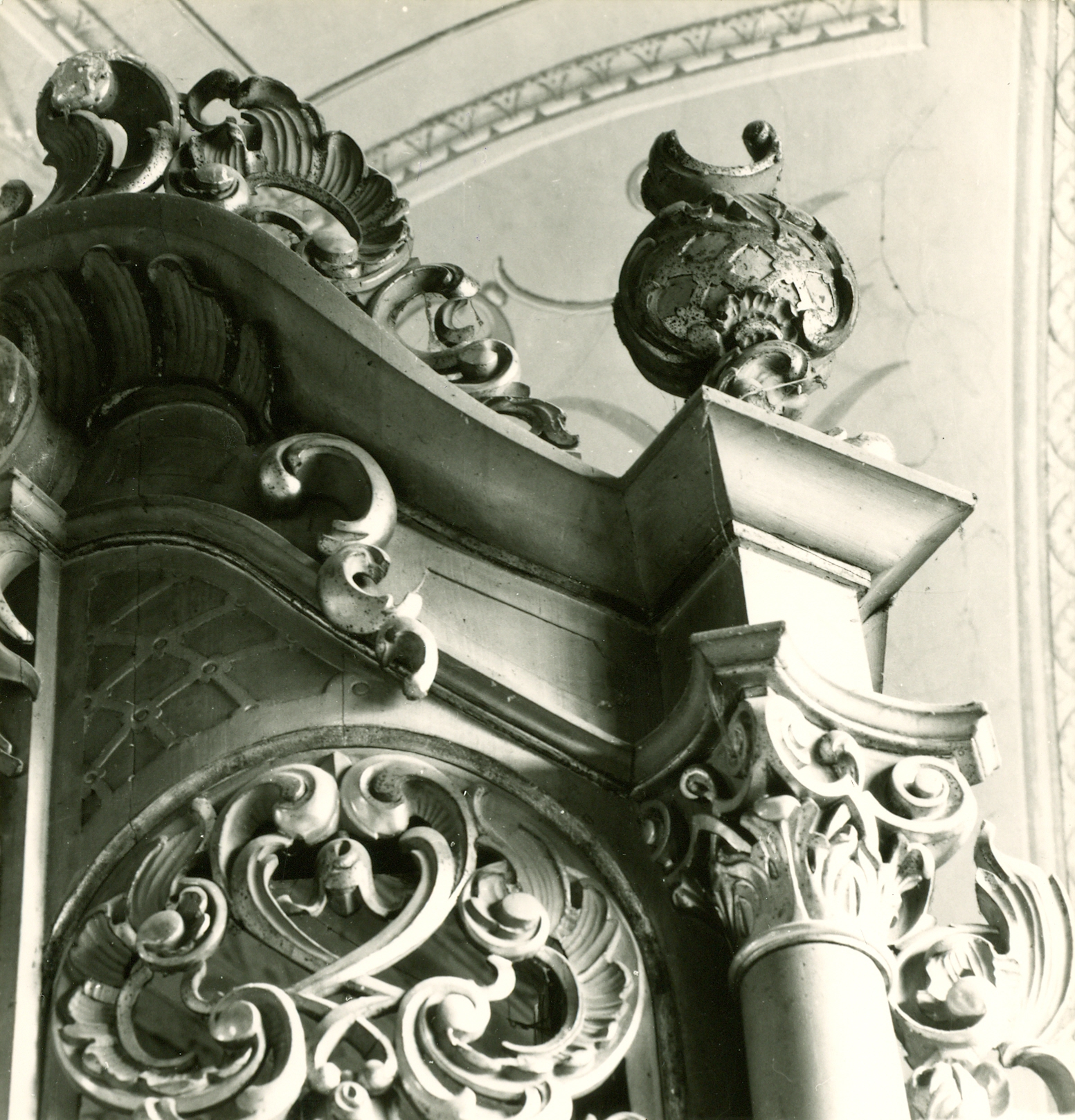 Nino Vranić, Cernik (Nova Gradiška) - Franjevački samostan - Detalj dekoracije prospekta