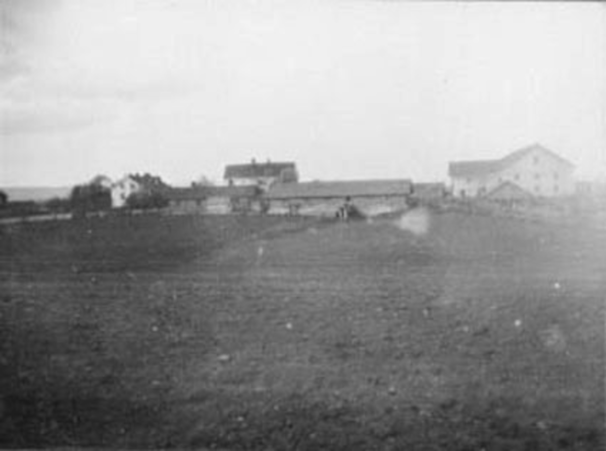Anno Domkirkeodden, EKSTERIØR: GARDSBRUK, IRSTAD GÅRD, ROMEDAL,