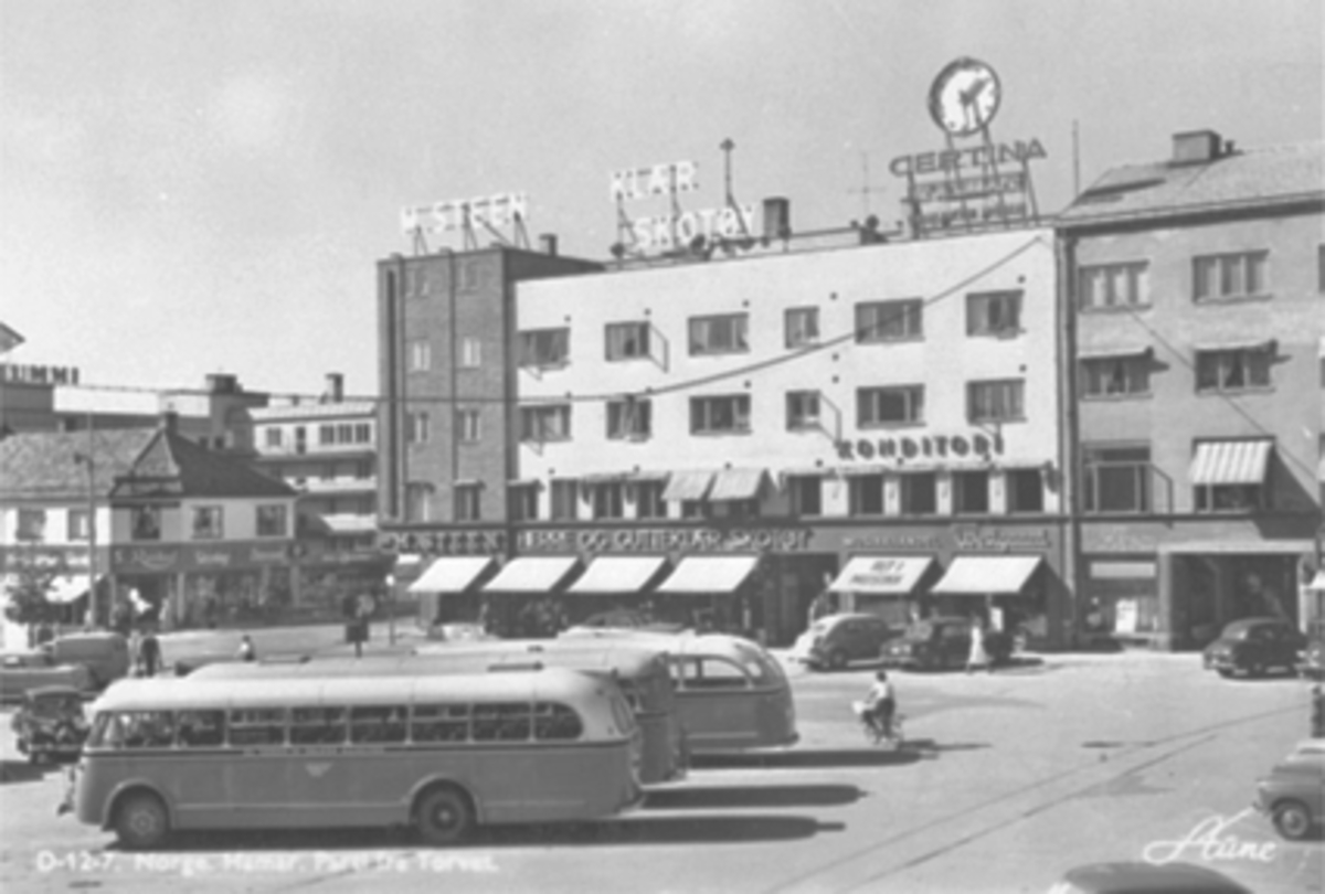 Anno Domkirkeodden, RUTEBILSTASJON, ØSTRE TORG, BUSSER, FORRETNINGENE: RUSTAD, M. STEEN