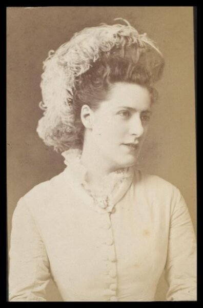 London Stereoscopic and Photographic Company, Guy Little Theatrical Photograph