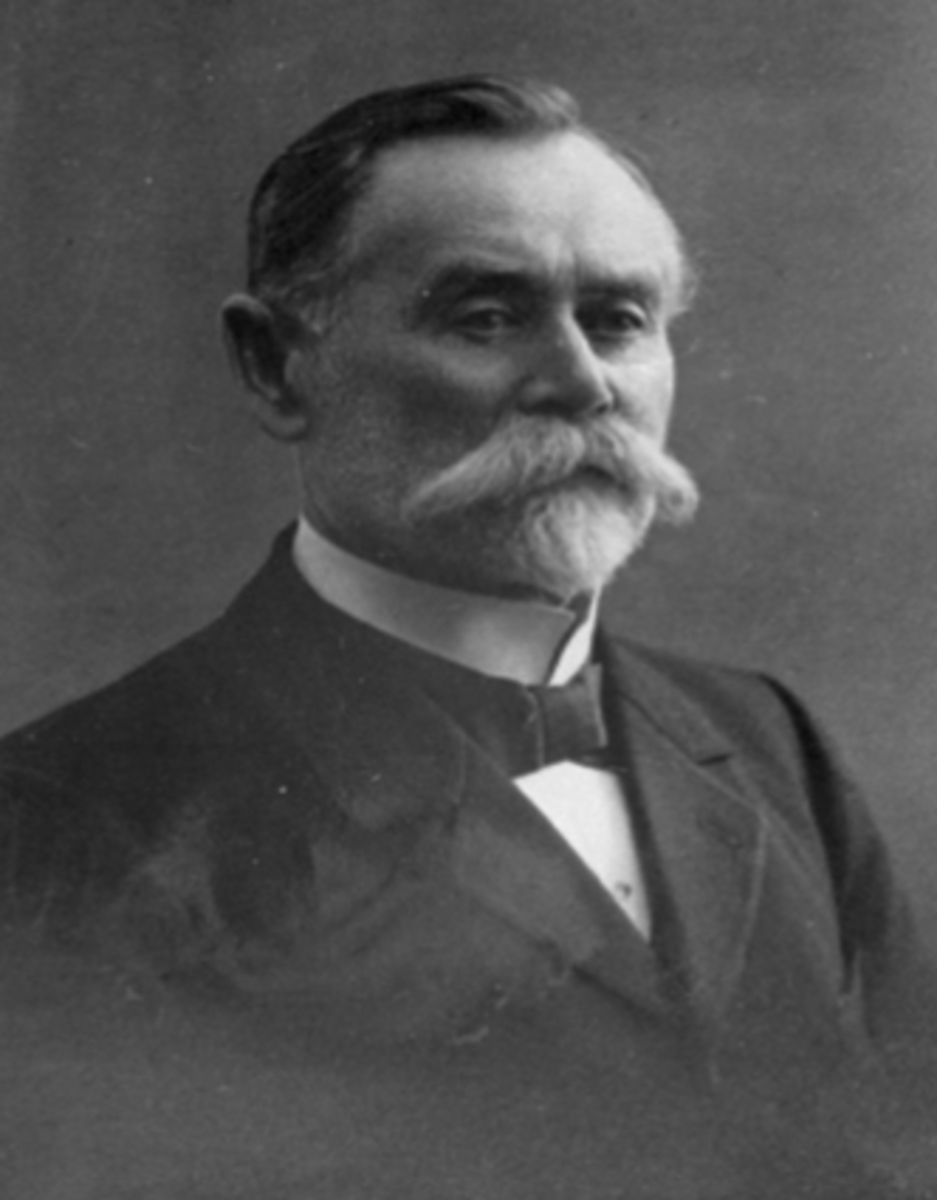 Anno Domkirkeodden, PORTRETT, HARALD SØBERG, INGENIØR, HAMAR MELKEFABRIKK, NESTLE