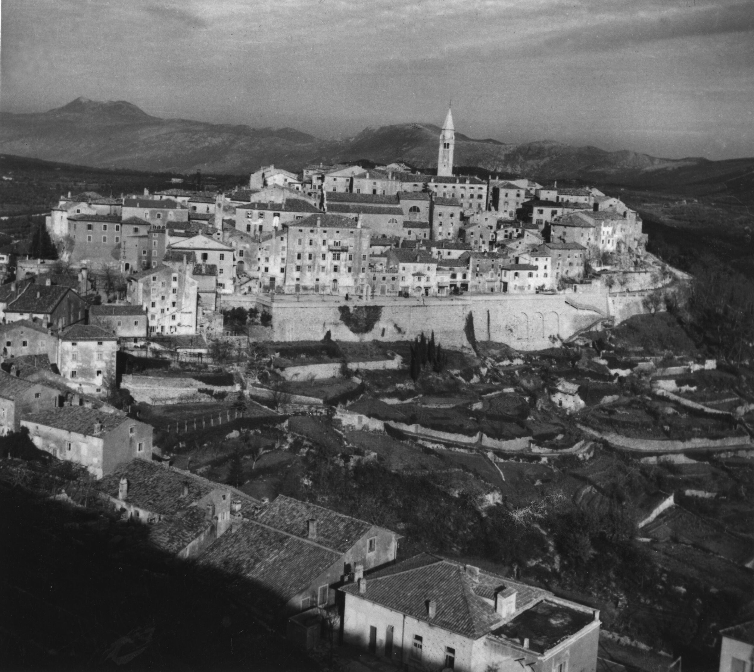 Branko Fučić, Labin, panorama s južne strane