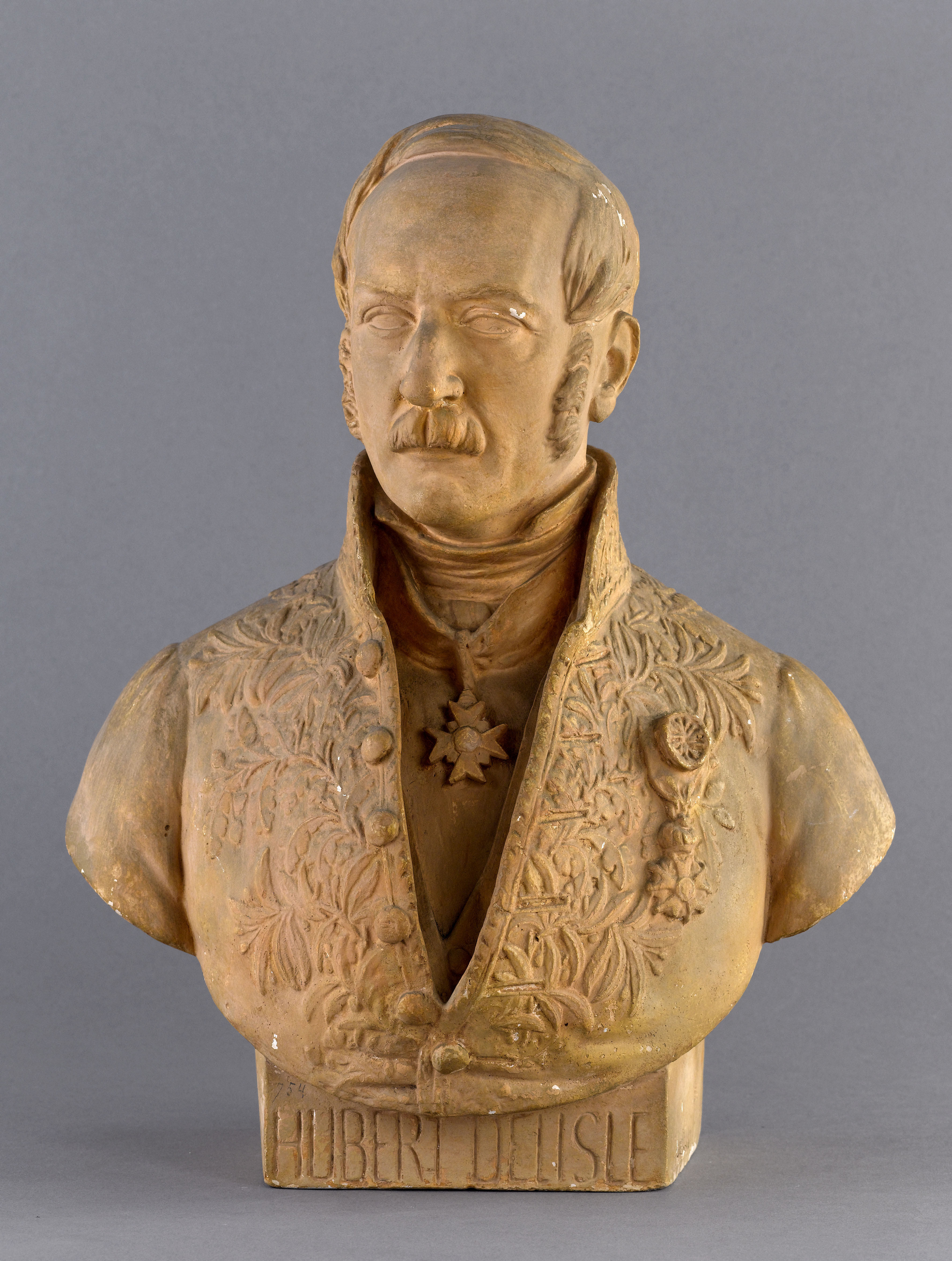 Jean Pierre Dantan, Portrait sérieux de Louis-Henri Hubert-Delisle (1810-après 1877).