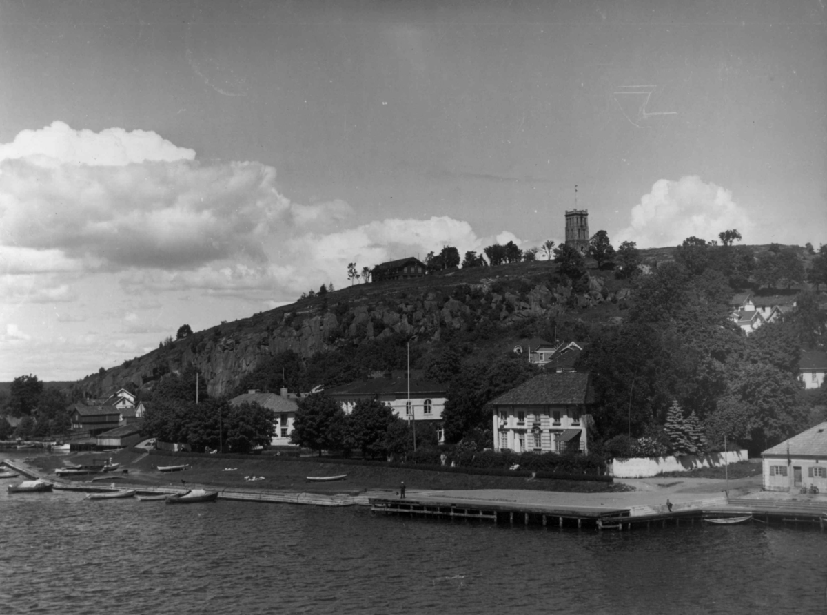 Anders Beer Wilse, Drakt, Slottsfjellet, oversiktsbilde, Bebyggelse