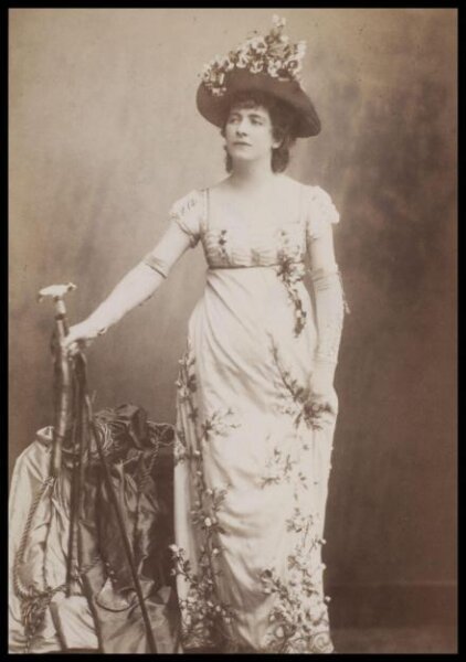 London Stereoscopic and Photographic Company, Guy Little Theatrical Photograph