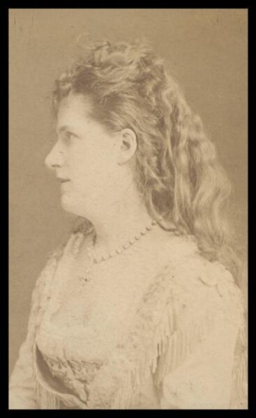 London Stereoscopic and Photographic Company, Guy Little Theatrical Photograph
