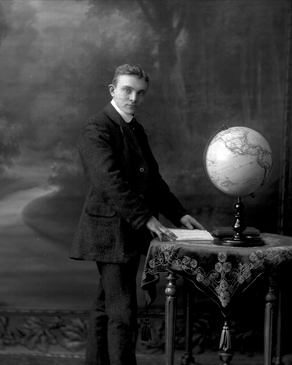 Gustav Borgen, NFB.19197