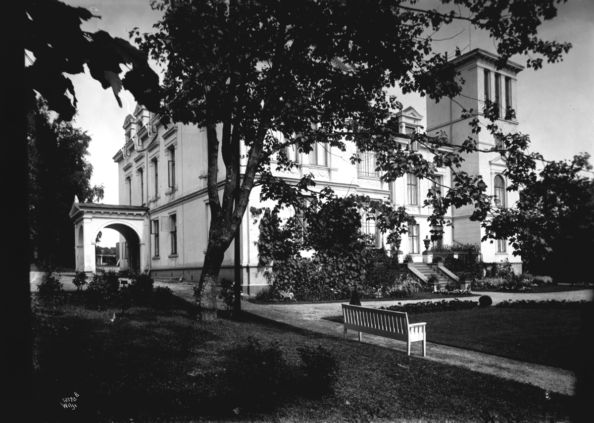 Anders Beer Wilse, Konv: Larvik bad/kurhotellet