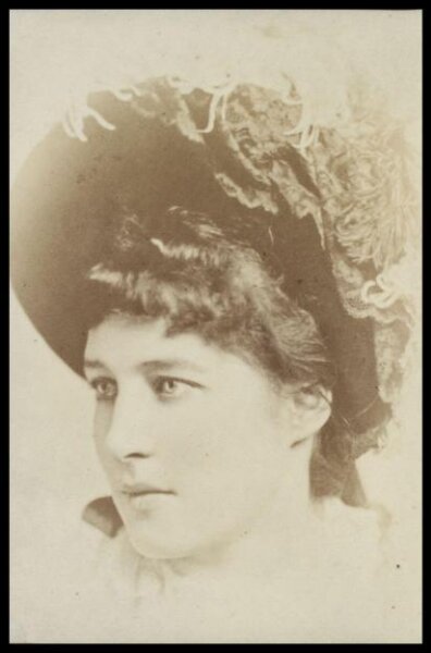 London Stereoscopic and Photographic Company, Guy Little Theatrical Photograph