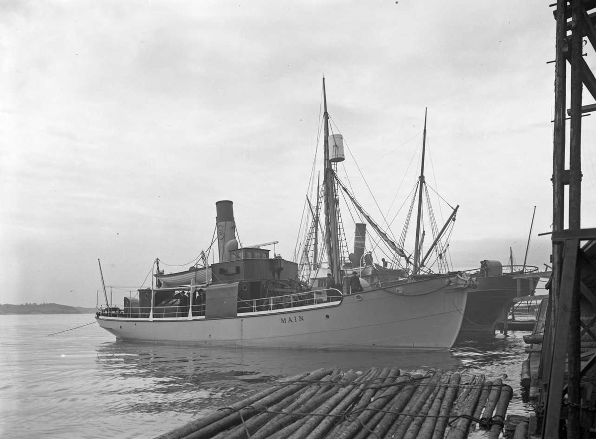 Anders Beer Wilse, Maine, hvalfangerbåt