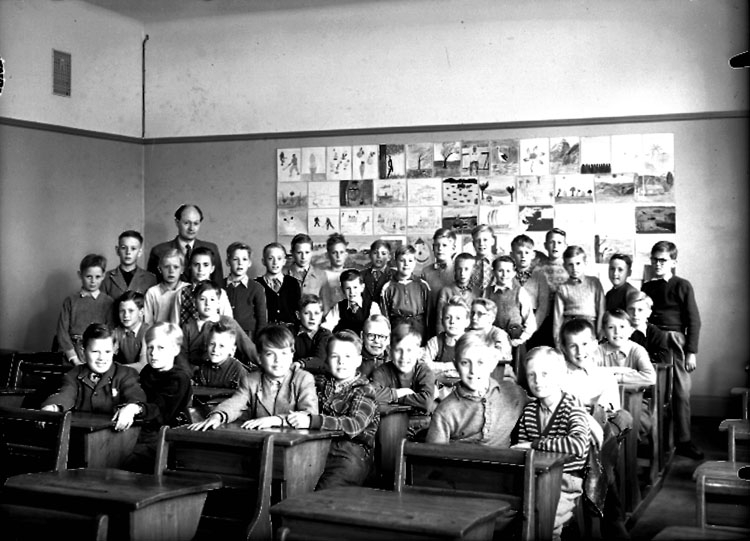 Sven Lindskog, Engelbrektskolan, classroom interior, 36 boys with teacher Gösta Skts. Class 4H, Hall 1.