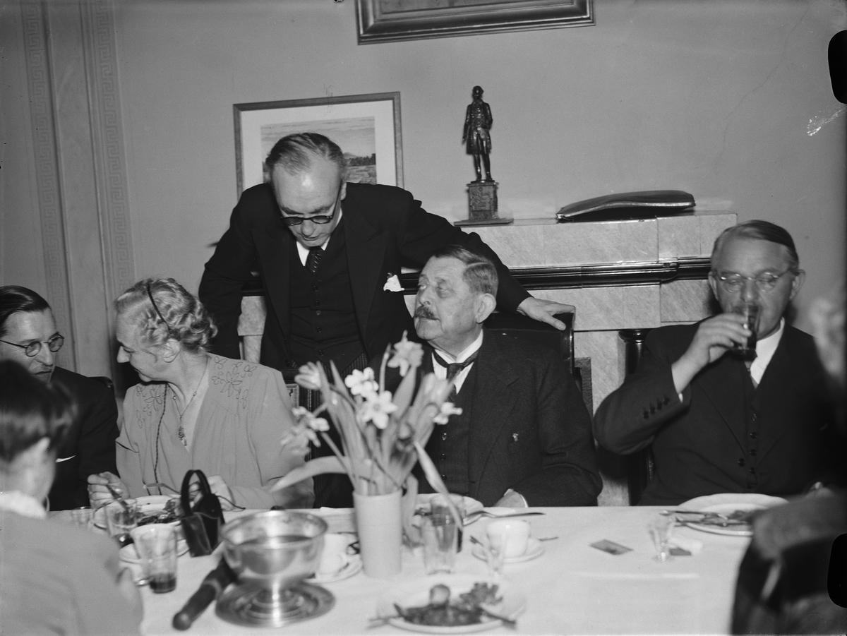 Paul Sandberg, Sannolikt Disa Gille, Uppsala 1944