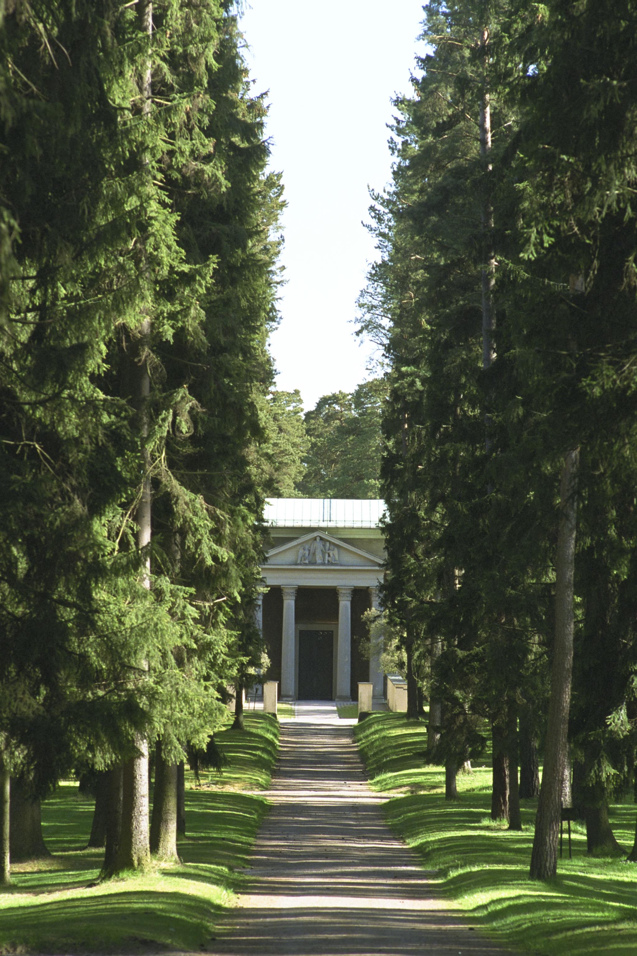 Bengt A Lundberg, Skogskyrkogården