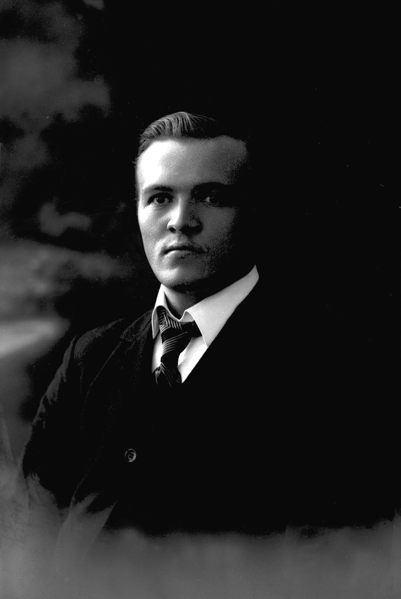 Gustav Borgen, NFB.11998