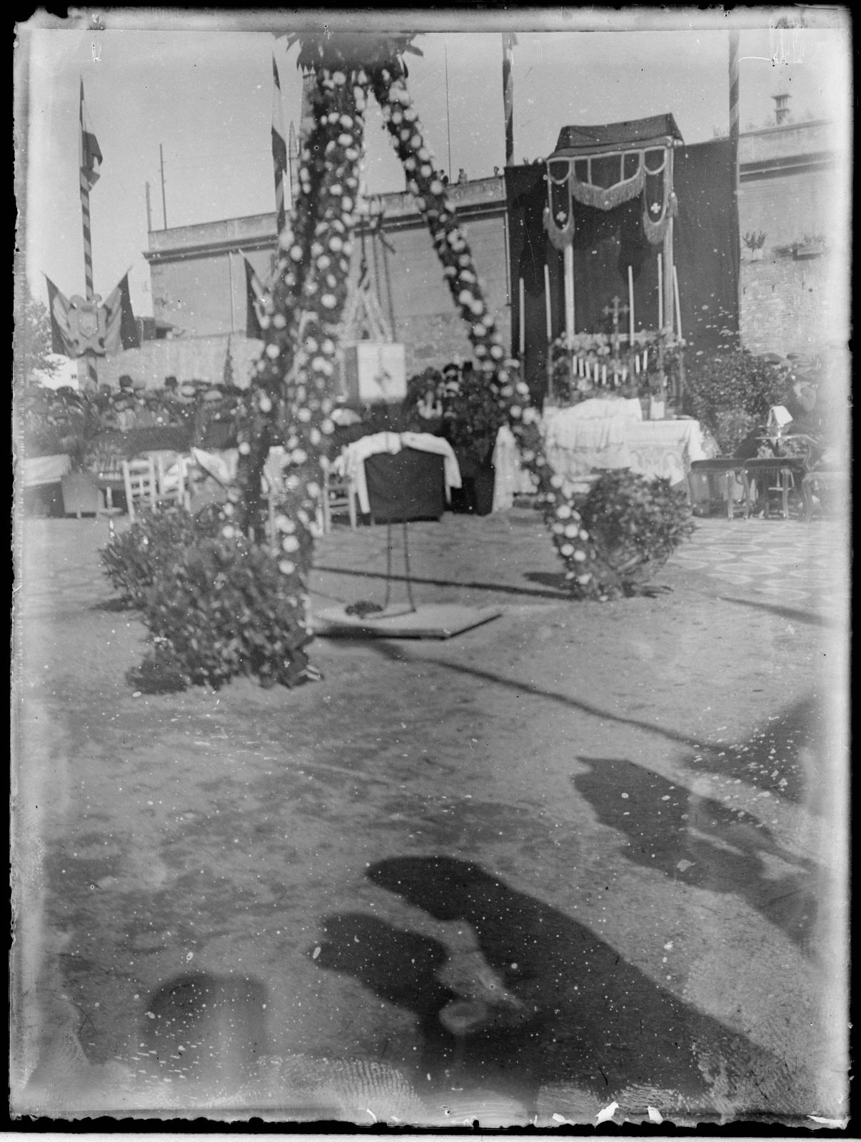 Desconegut, [First stone of the Post Office]