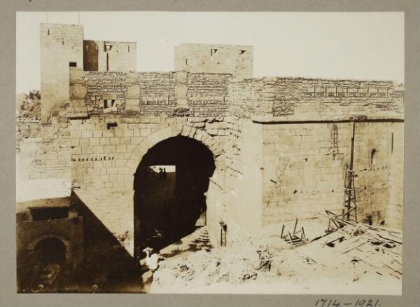 K.A.C. Creswell, Bab al-Nasr from within, Cairo