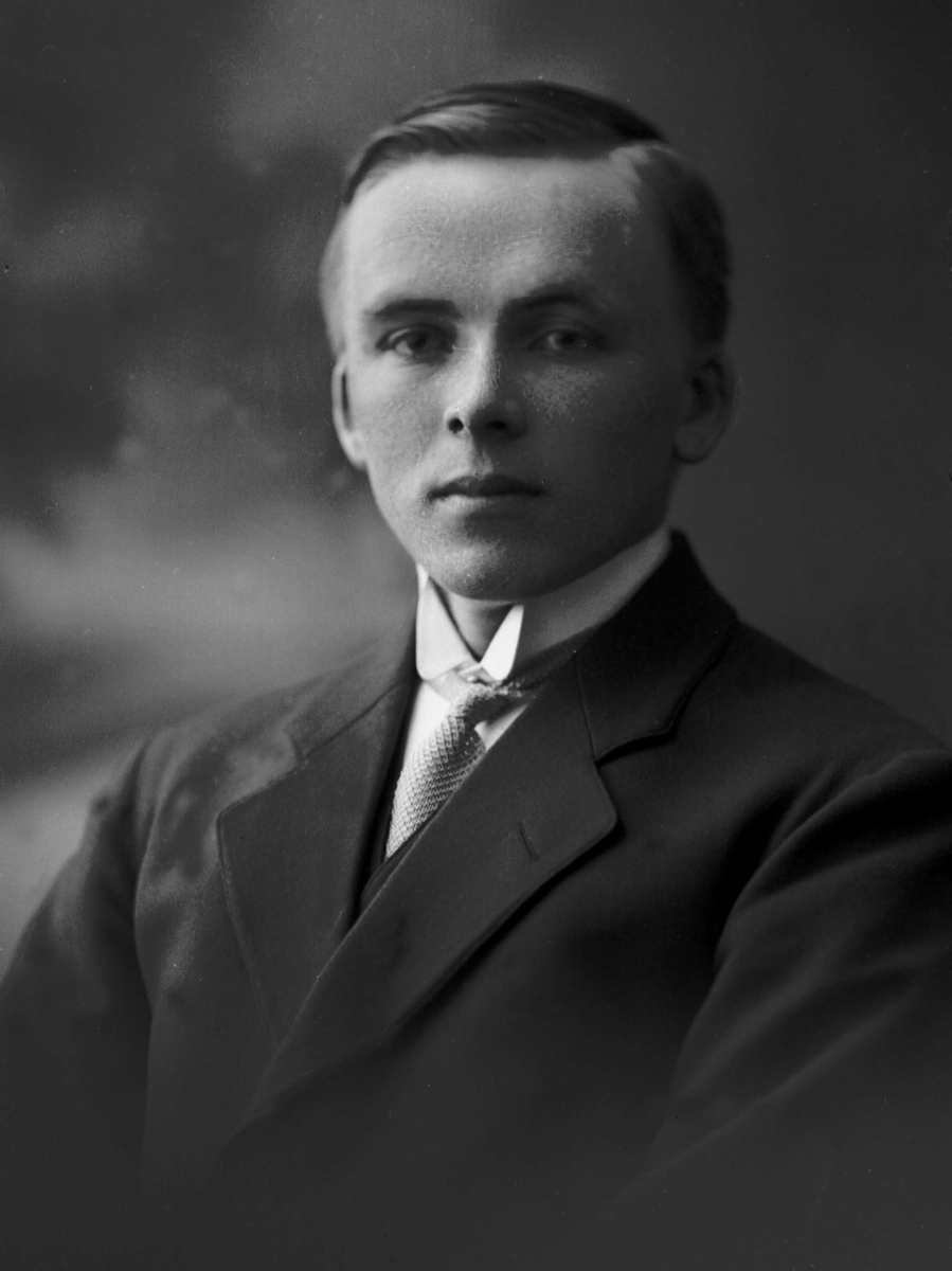 Gustav Borgen, NFB.42663