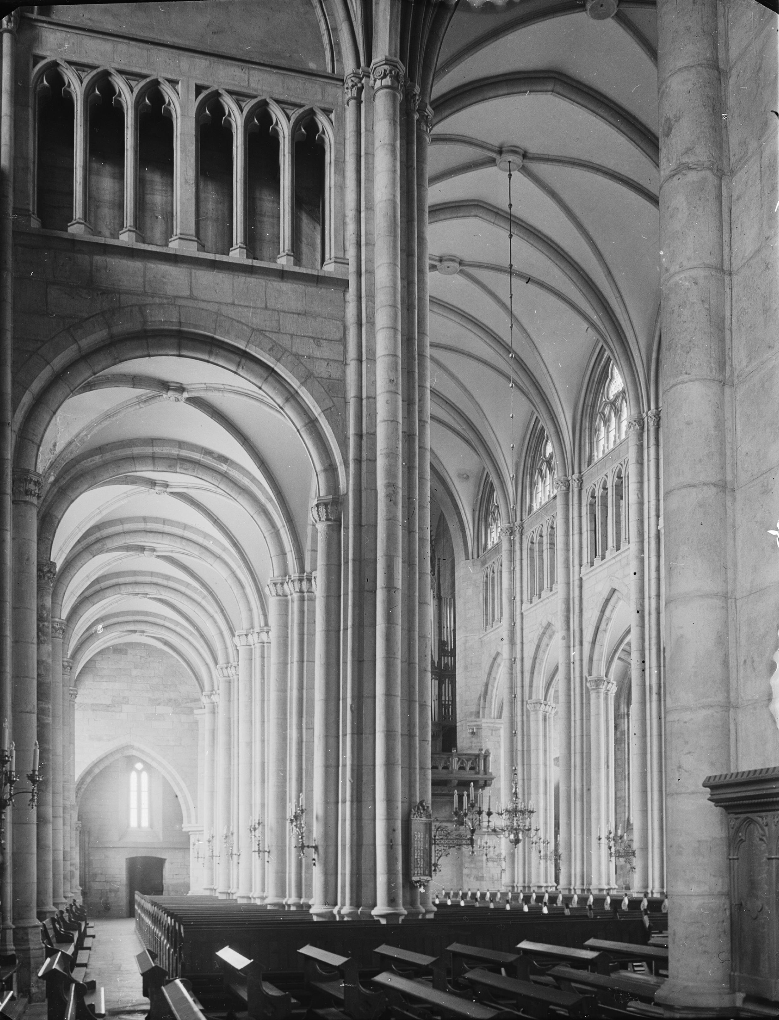 Iwar Anderson, Skara domkyrka (Sankta Maria kyrka)