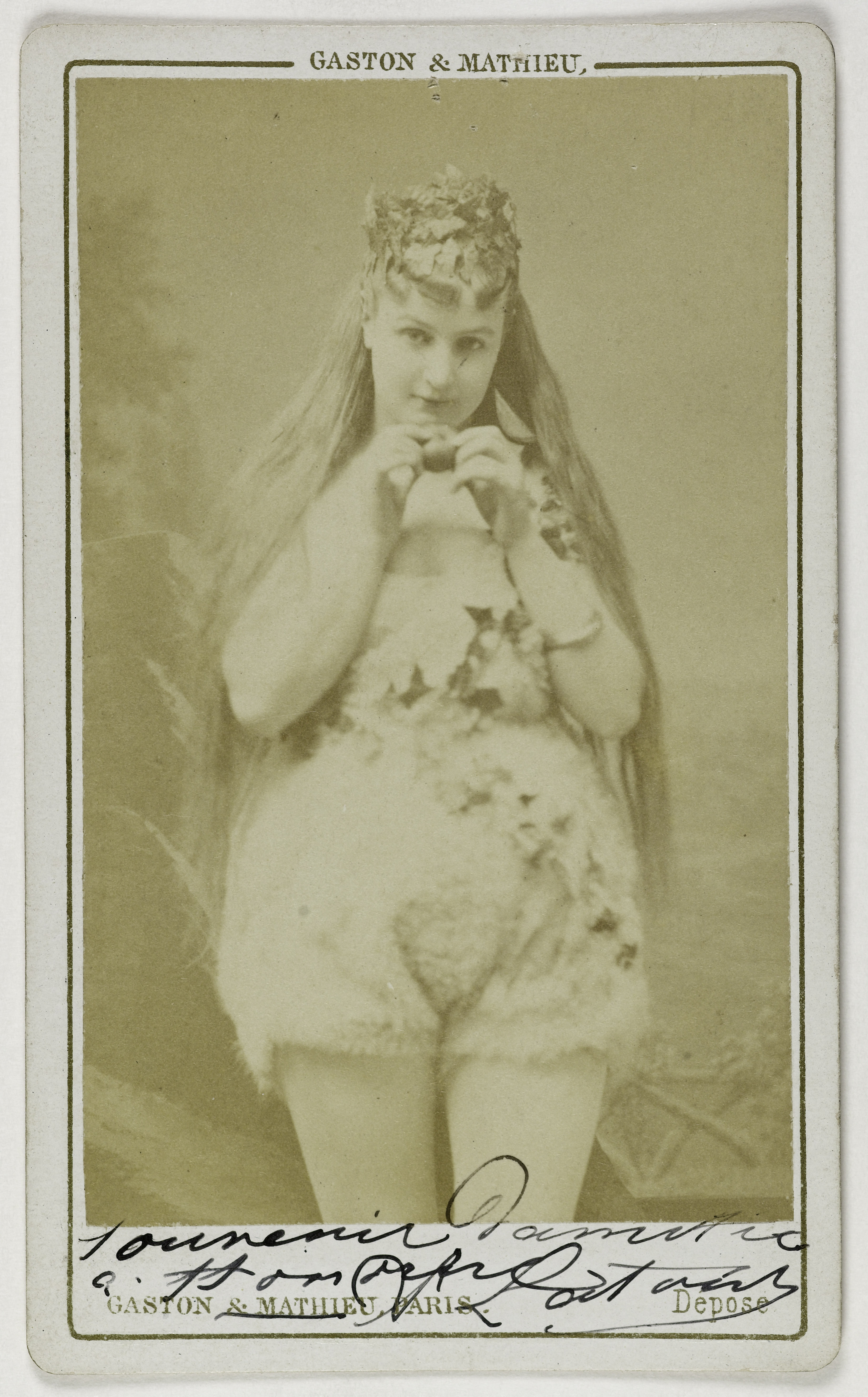 Gaston & Mathieu, Portrait de Latour Amélie, (Julie Lieutet, dite), (actrice)