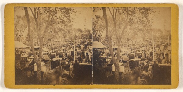 Unknown, [Soldiers Monument at Stoneham, Massachusetts/ Main street of town with horse drawn carriages]