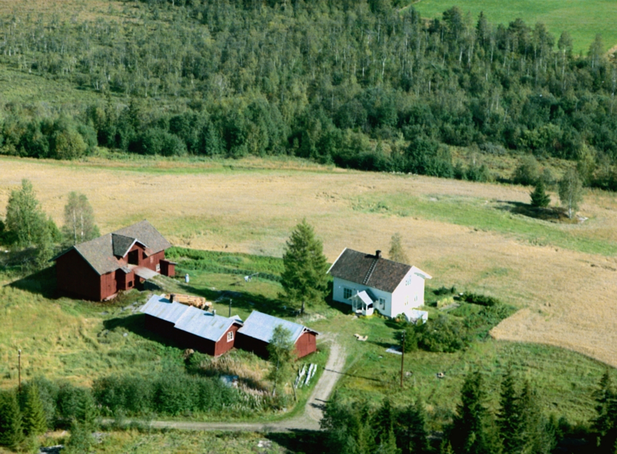 Widerøes Flyveselskap A/S, Flyfoto, Løten. Ådalssvea (Gnr 0415-223/3) på Ådalsbruk. Soplimkroken 328
