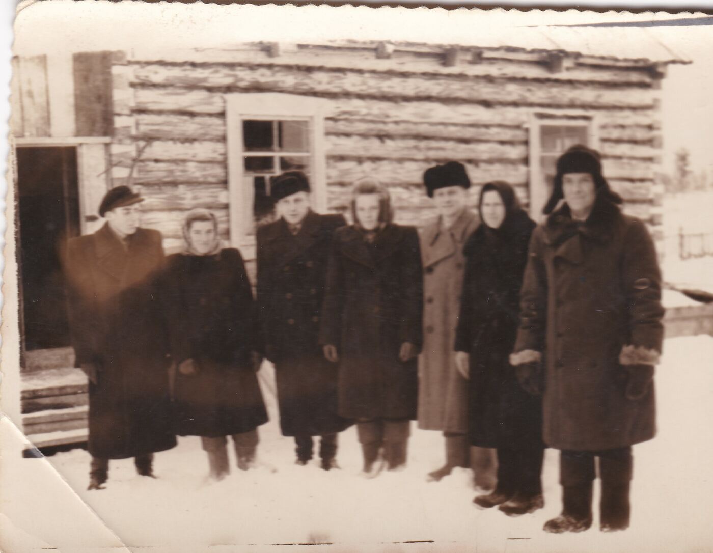Unknown artist, Tremtinių Liorančų šeima