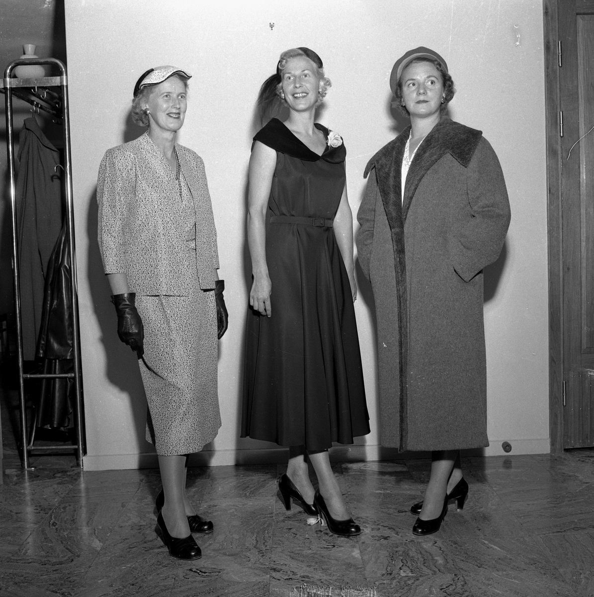 Örebro Kuriren, Cast mannequins. September 15, 1955.