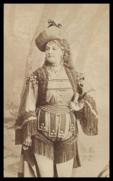 London Stereoscopic and Photographic Company, Guy Little Theatrical Photograph