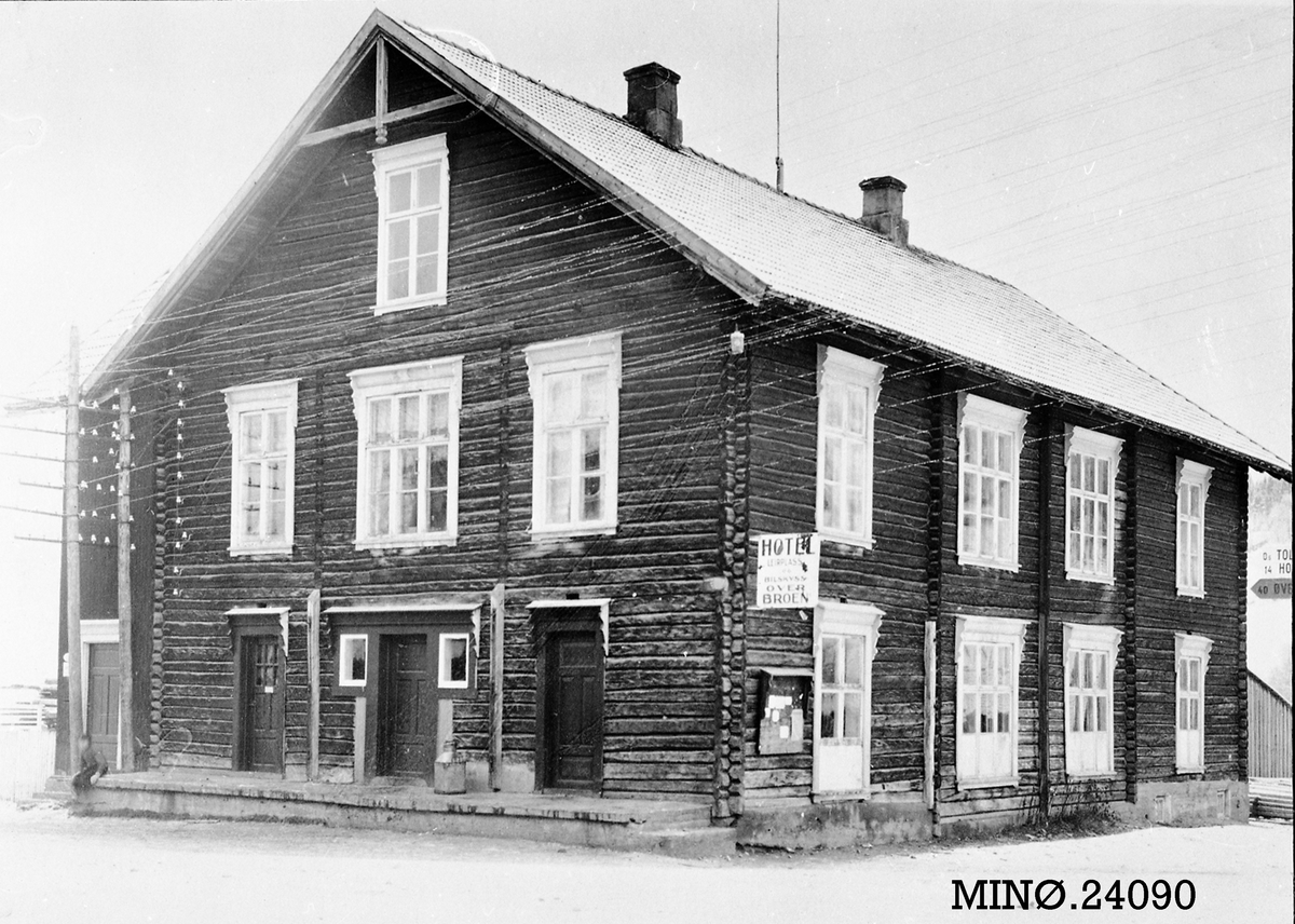 Iv. Olsen, Gamle Tolgen meieri på Malmplassen.