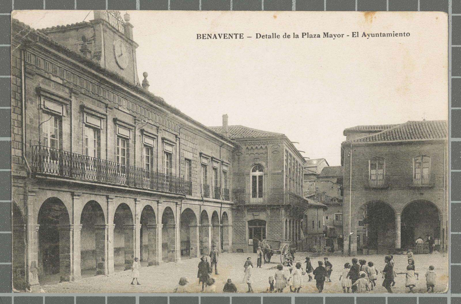 Desconegut, Benavente - Detalle de la Plaza Mayor - El Ayuntamiento