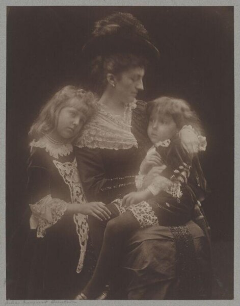Cameron, Julia Margaret, Lady Hood & her Children