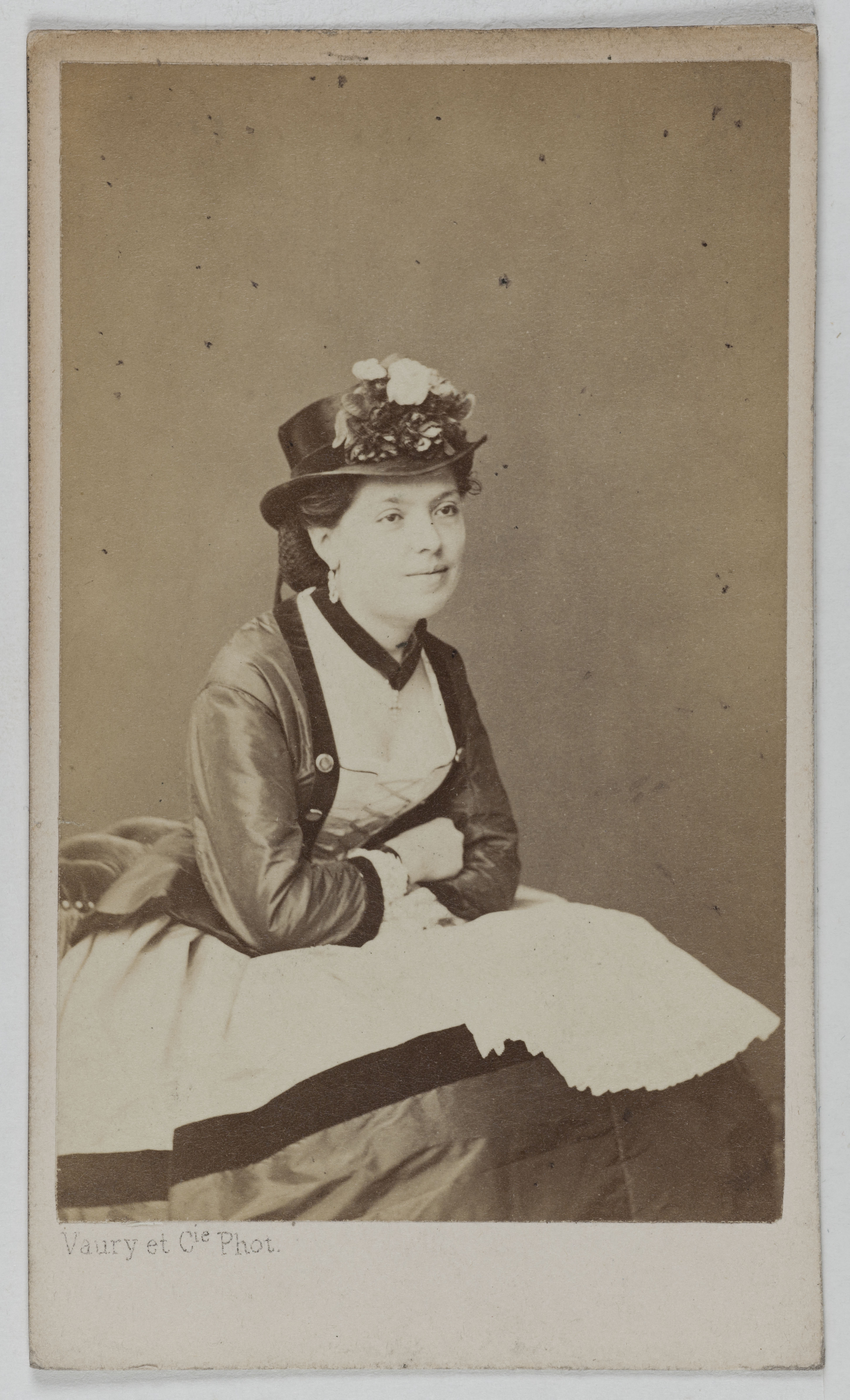 Vaury et Cie, Portrait de Marie Leroux, (actrice)