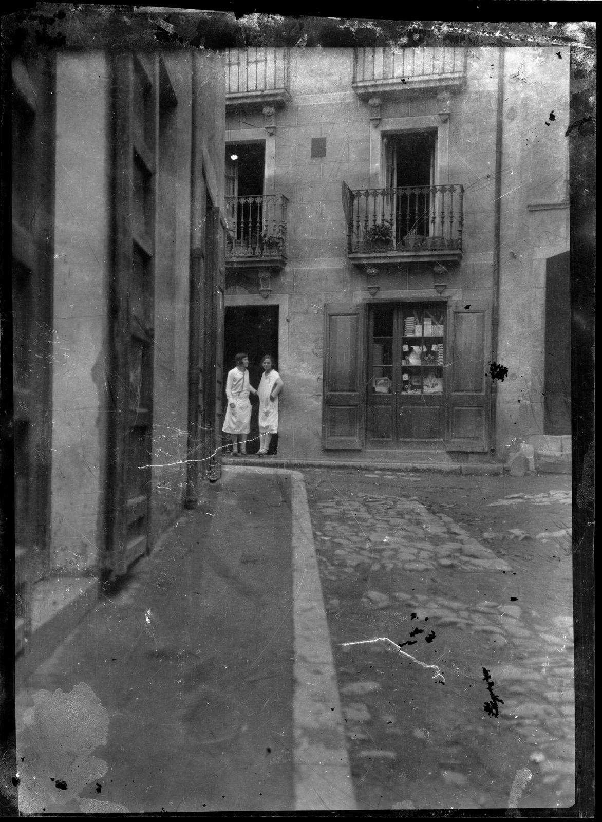 Desconegut, [Carrer]