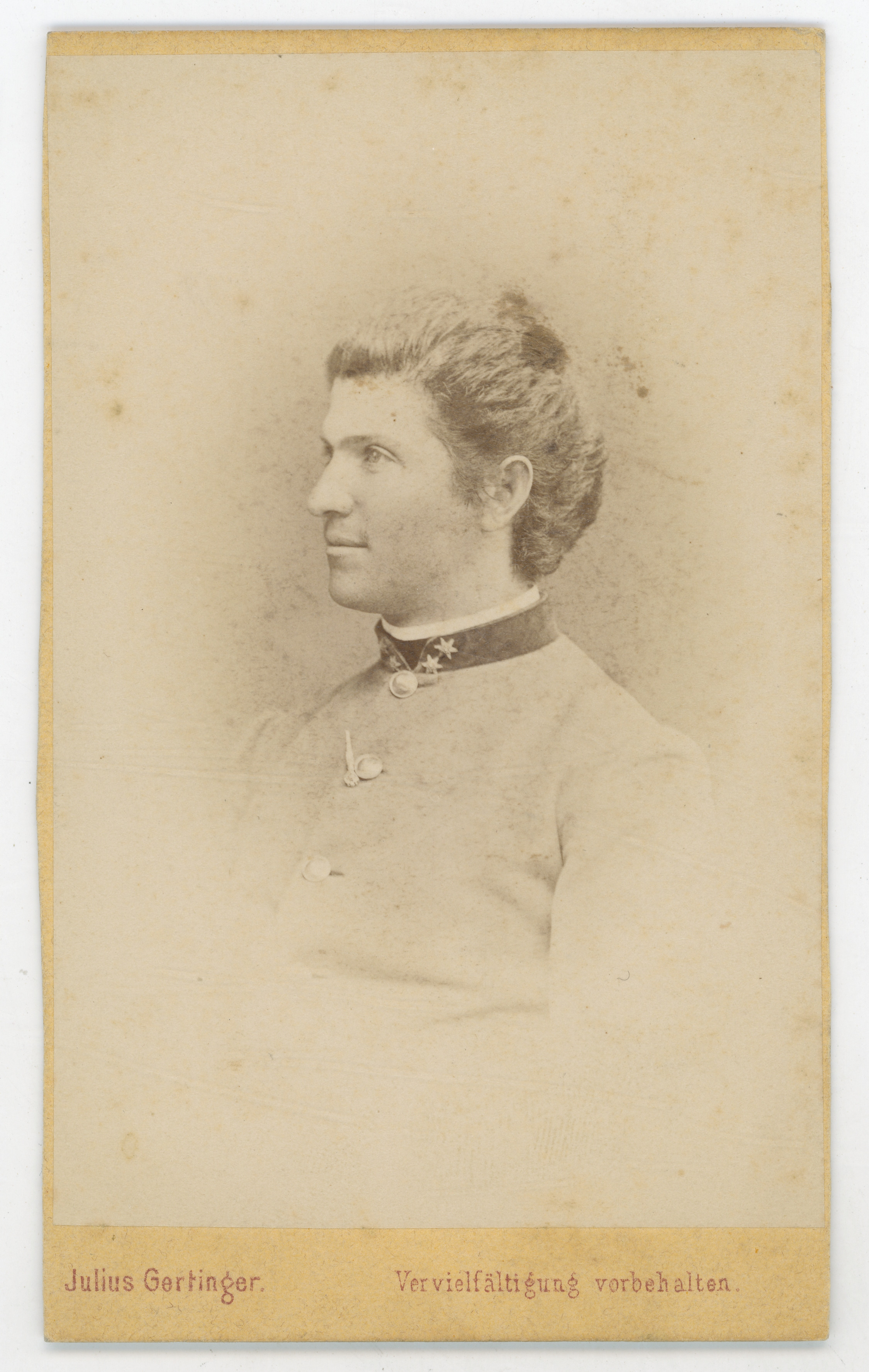 Julius Gertinger, Časnik