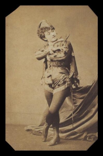 London Stereoscopic and Photographic Company, Guy Little Theatrical Photograph