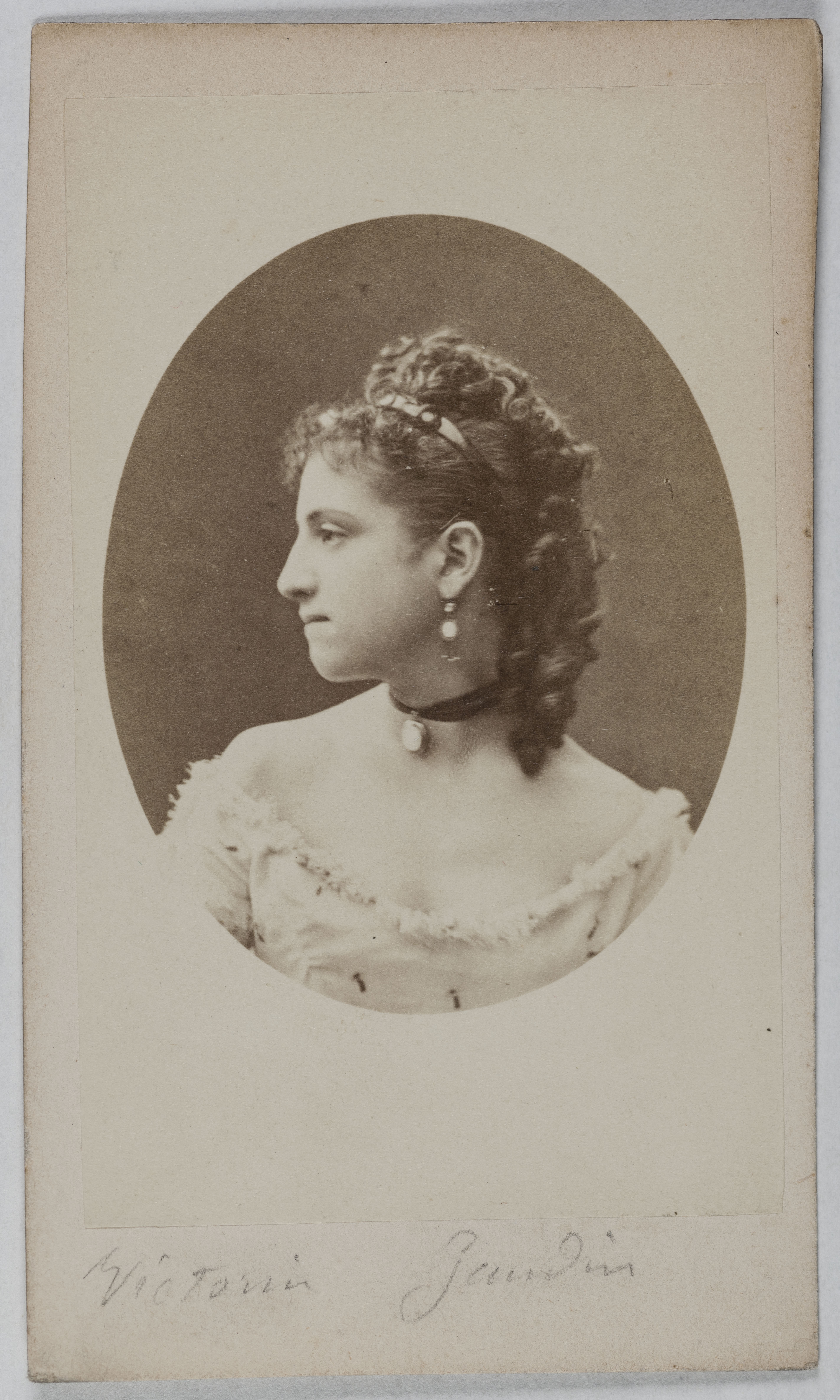 Anonyme, Portrait de Léontine (ou Victoria ou Mlle) Gandin (danseuse au théâtre de la Gaîté)