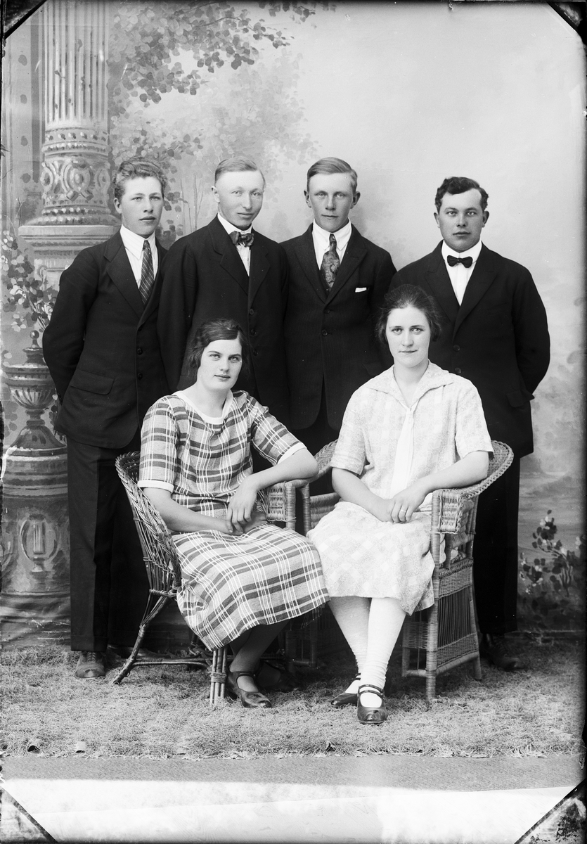 Skötsner-Edhlund, Ateljéporträtt - män och kvinnor, Östhammar, Uppland 1926