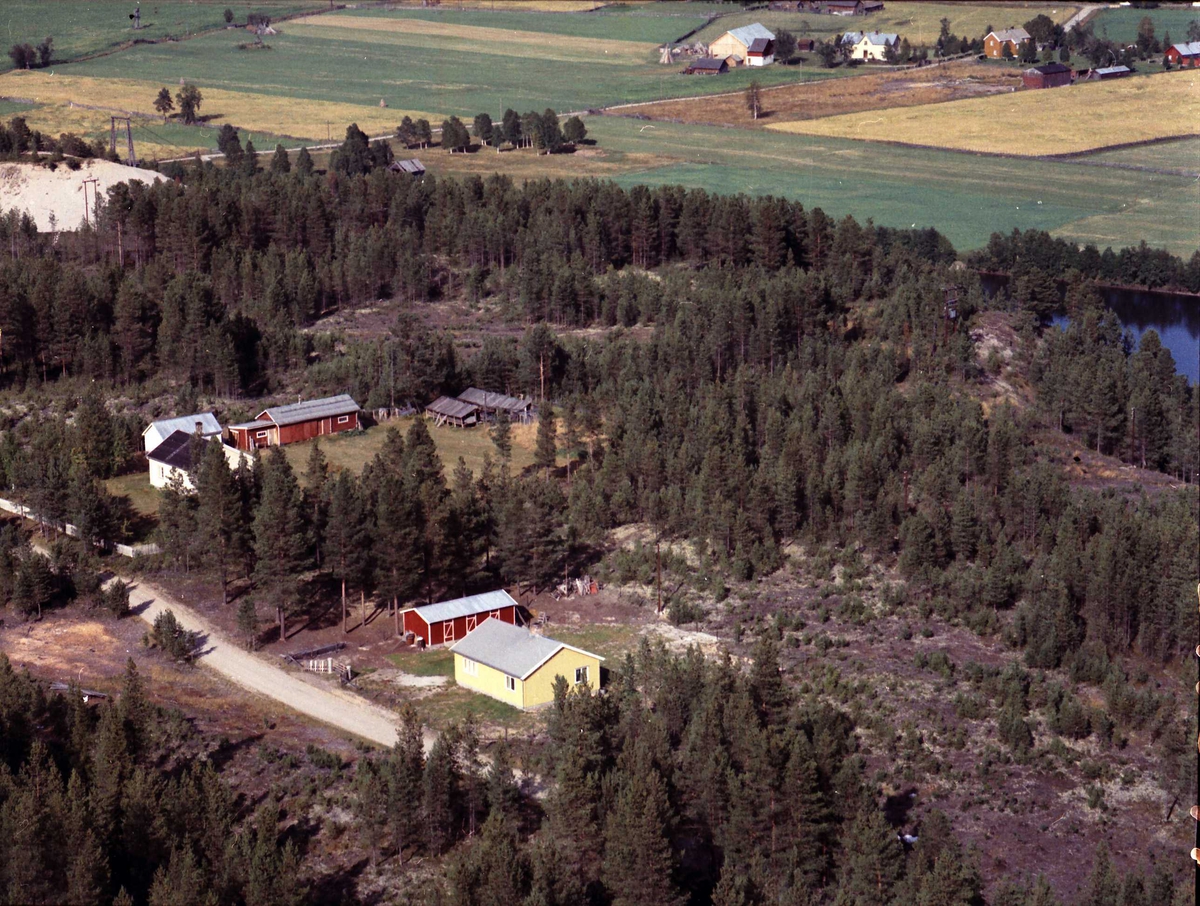 Widerøes Flyveselskap A/S, Gårdsplass (Mortensplass).