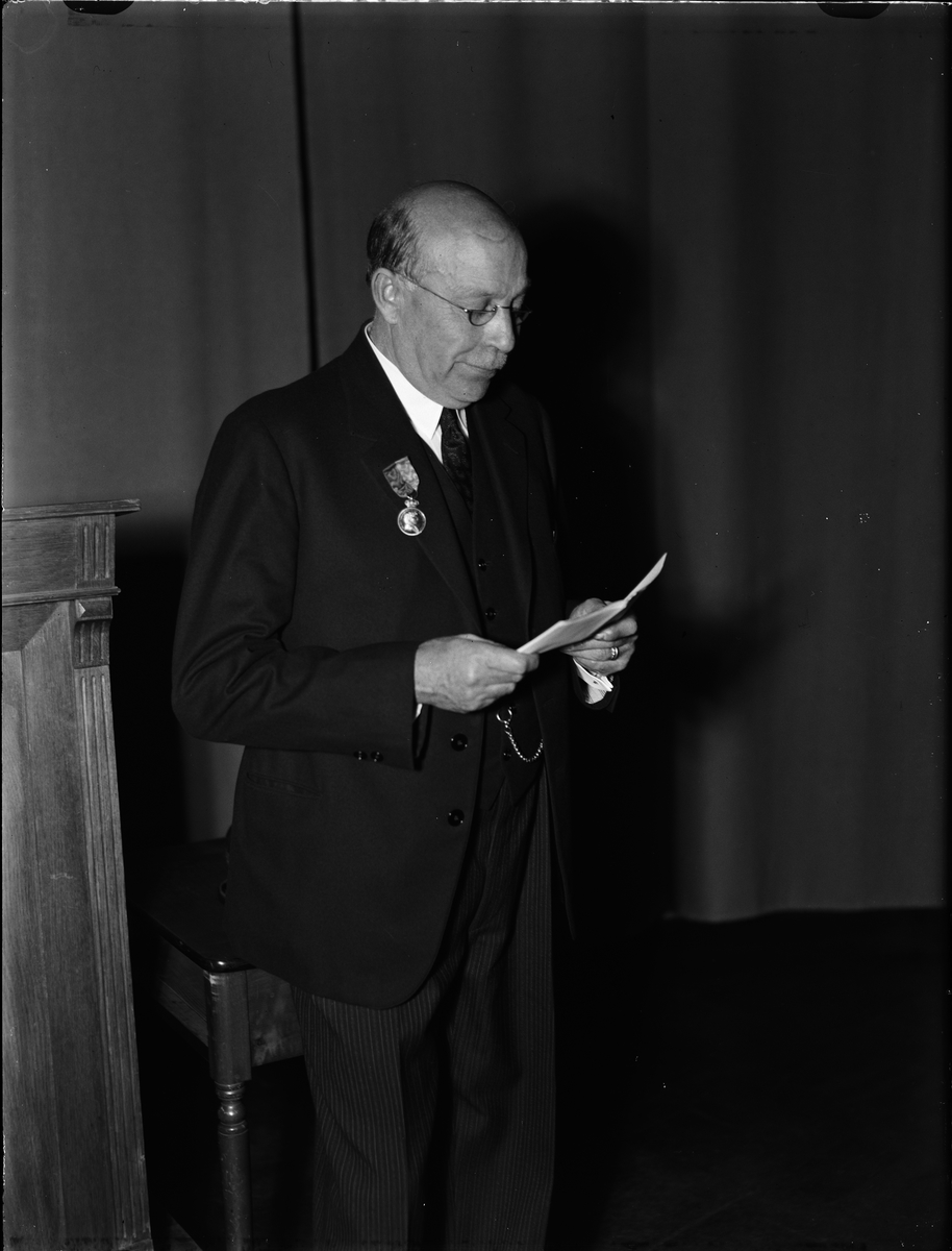 Paul Sandberg, "Hushållningssällskapets vinterting i Upsala" - guldmedaljören egnahemsdirektör Herbert Lundevall, Uppsala slott, Uppsala december 1942